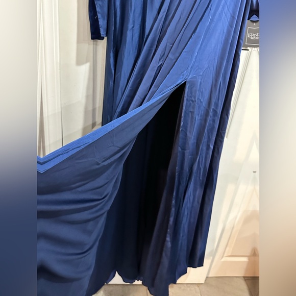 LONG SLEEVE RUCHED WAIST A-LINE GOWN - Picture 12 of 16